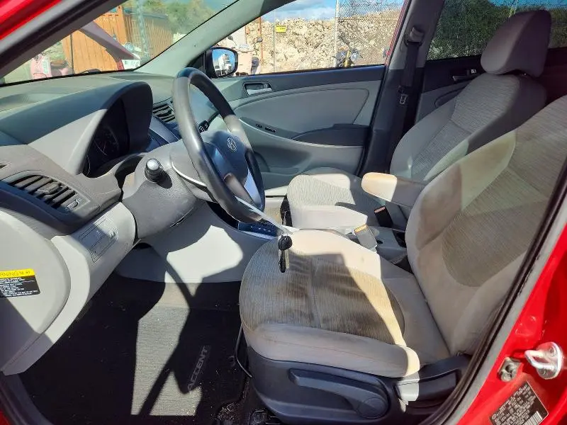 2015 HYUNDAI ACCENT GLS  