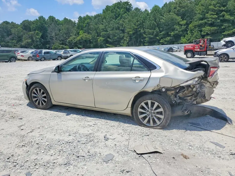 2015 TOYOTA CAMRY XLE V6  