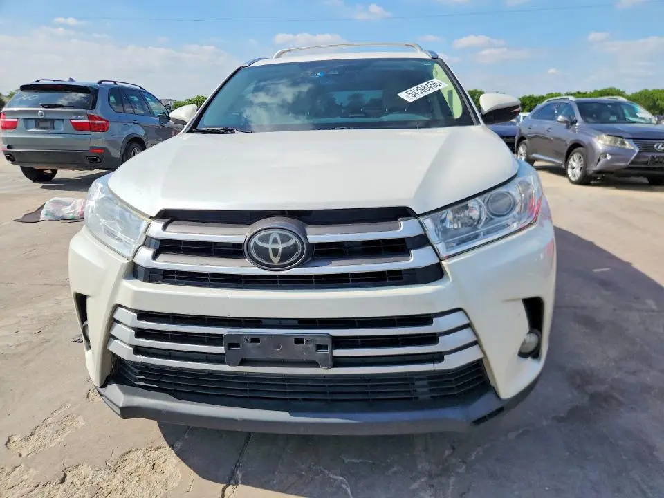 2018 TOYOTA HIGHLANDER XLE  