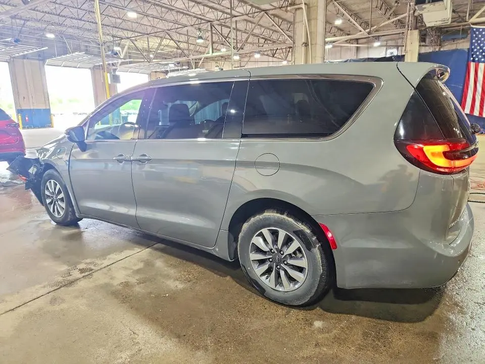 2023 CHRYSLER PACIFICA HYBRID TOURING L  