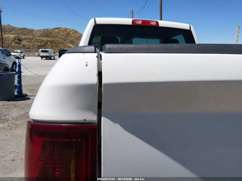 2017 RAM 1500 TRADESMAN  4X4 6'4 BOX