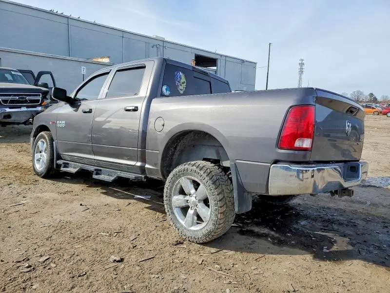 2016 RAM 1500 SLT  