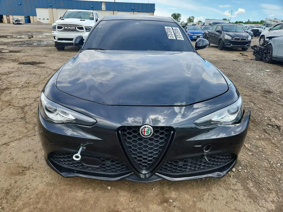 2017 ALFA ROMEO GIULIA TI Q4  