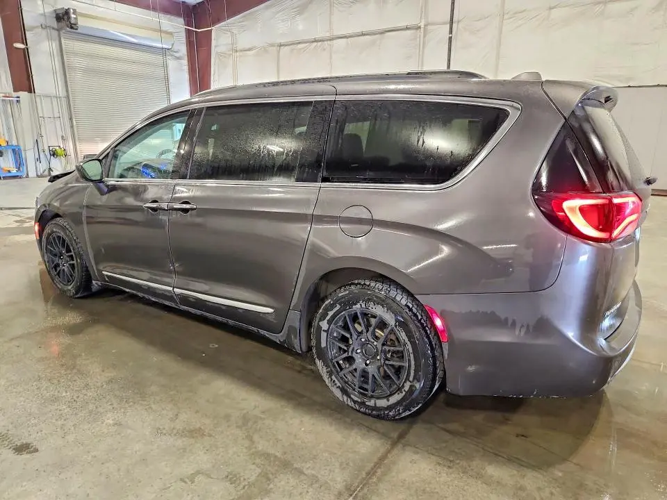 2017 CHRYSLER PACIFICA TOURING L  