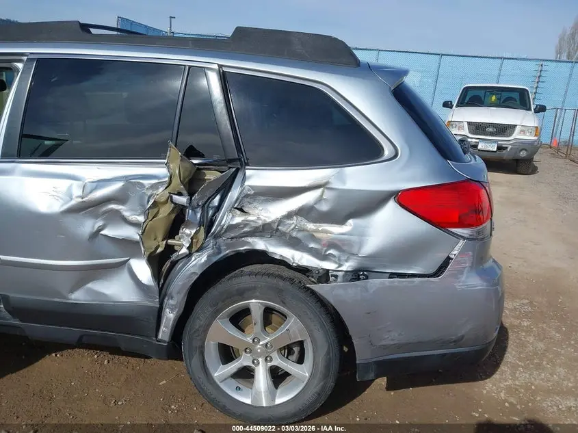 2013 SUBARU OUTBACK 2.5I LIMITED