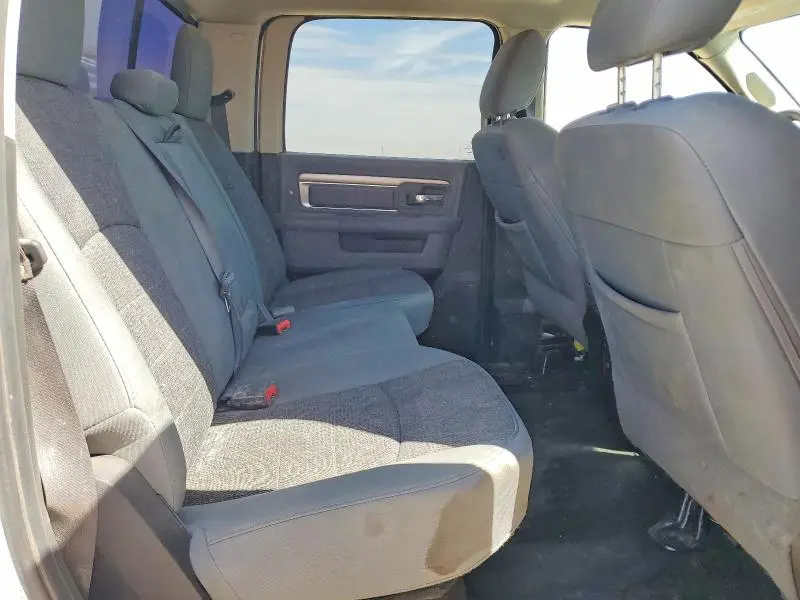 2017 RAM 1500 SLT  