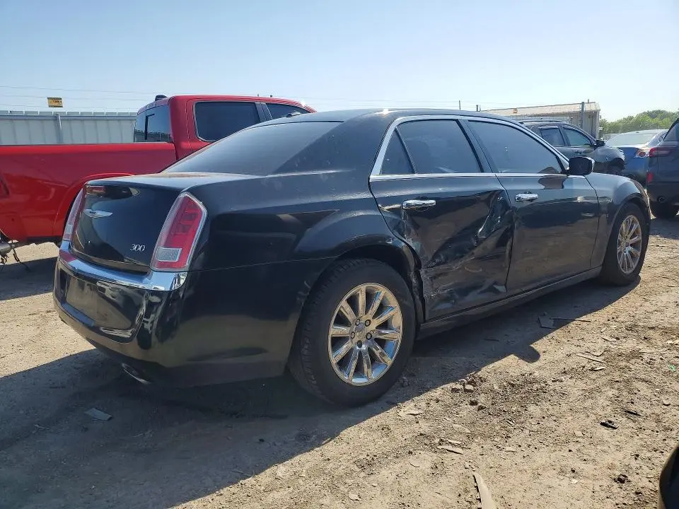 2012 CHRYSLER 300 LIMITED  