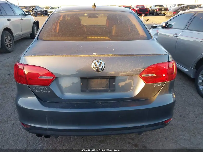 2013 VOLKSWAGEN JETTA 2.0L TDI