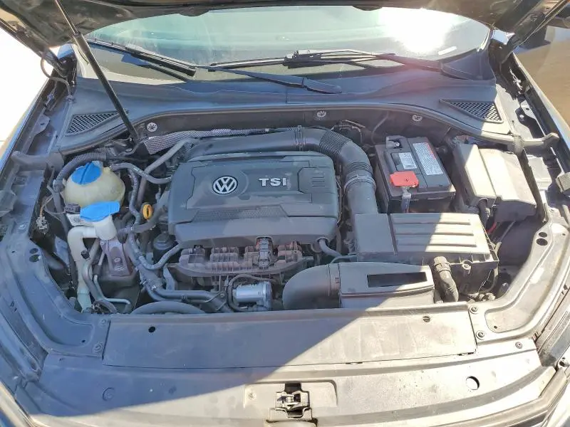 2016 VOLKSWAGEN PASSAT   