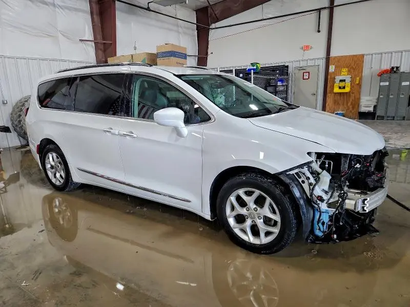 2017 CHRYSLER PACIFICA TOURING L PLUS  