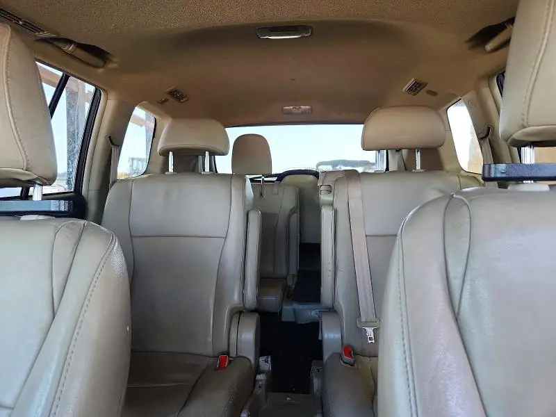 2012 TOYOTA HIGHLANDER SE  