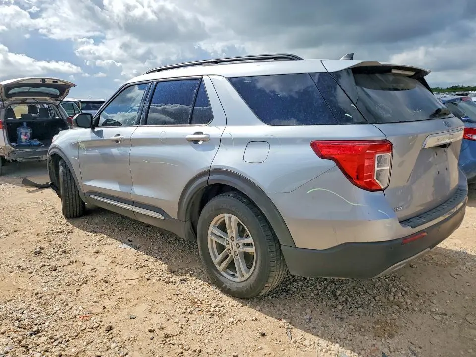 2022 FORD EXPLORER XLT  