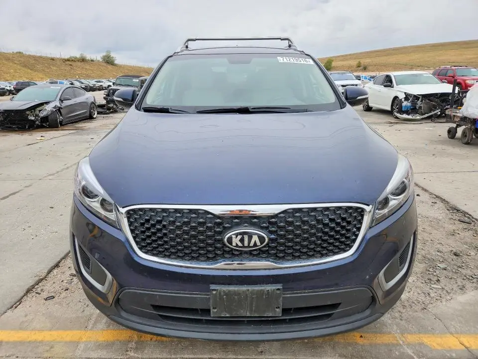 2017 KIA SORENTO LX V6  