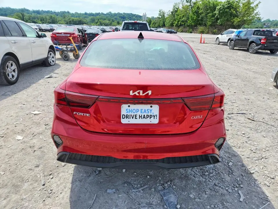 2024 KIA FORTE LXS  