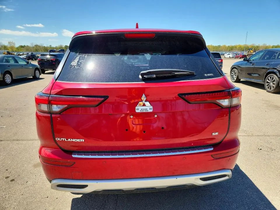 2024 MITSUBISHI OUTLANDER SE  