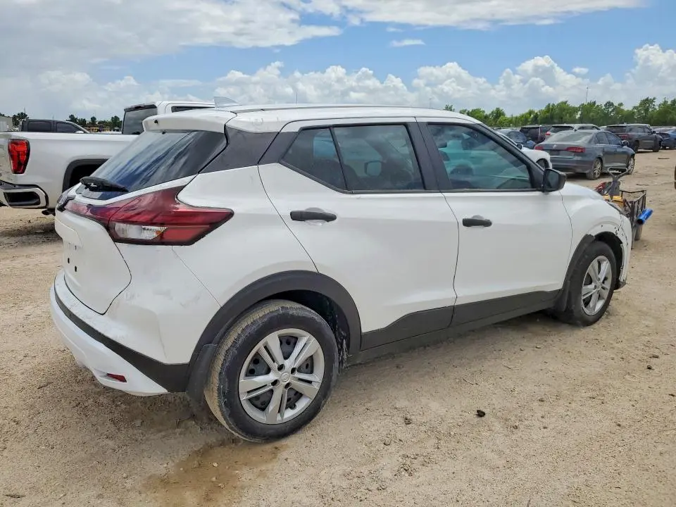 2024 NISSAN KICKS S  