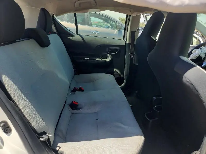 2015 TOYOTA PRIUS C ONE  