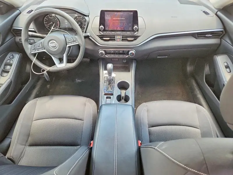 2022 NISSAN ALTIMA SV  