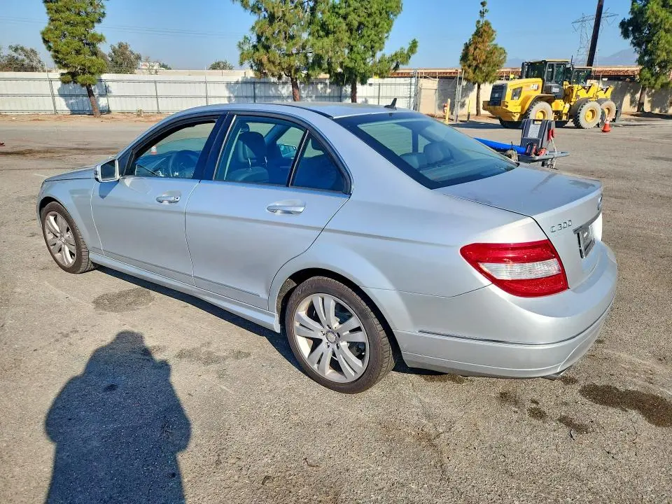 2011 MERCEDES-BENZ C 300  