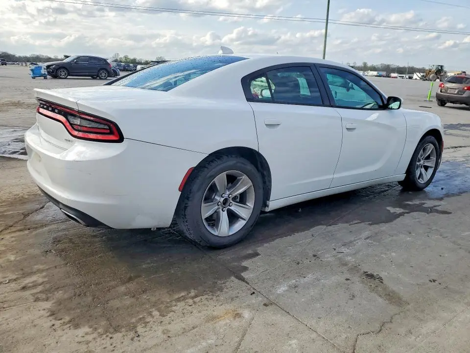 2015 DODGE CHARGER SXT  