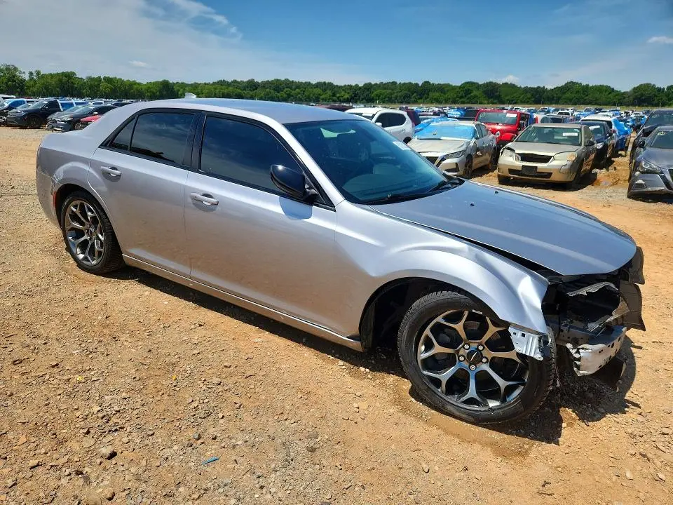 2018 CHRYSLER 300 TOURING  