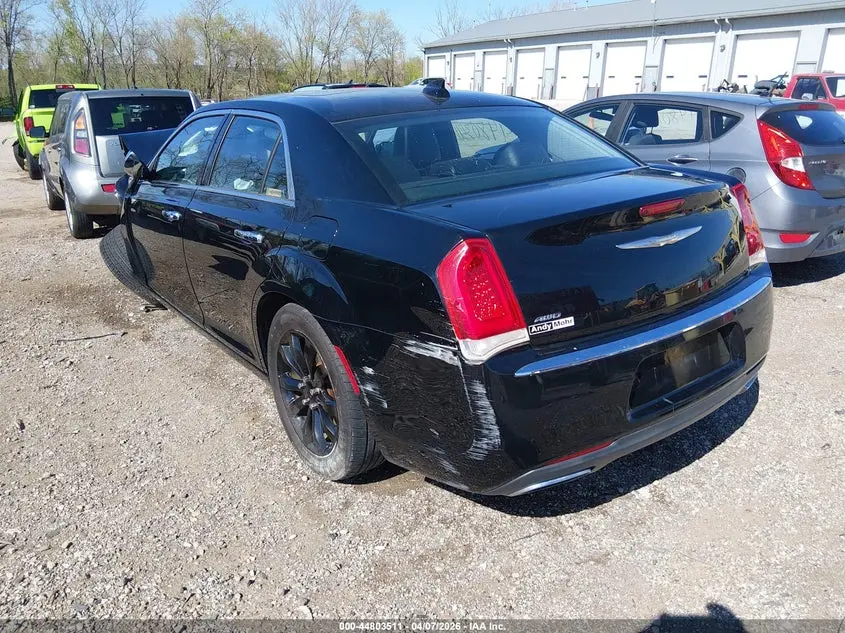 2016 CHRYSLER 300C AWD