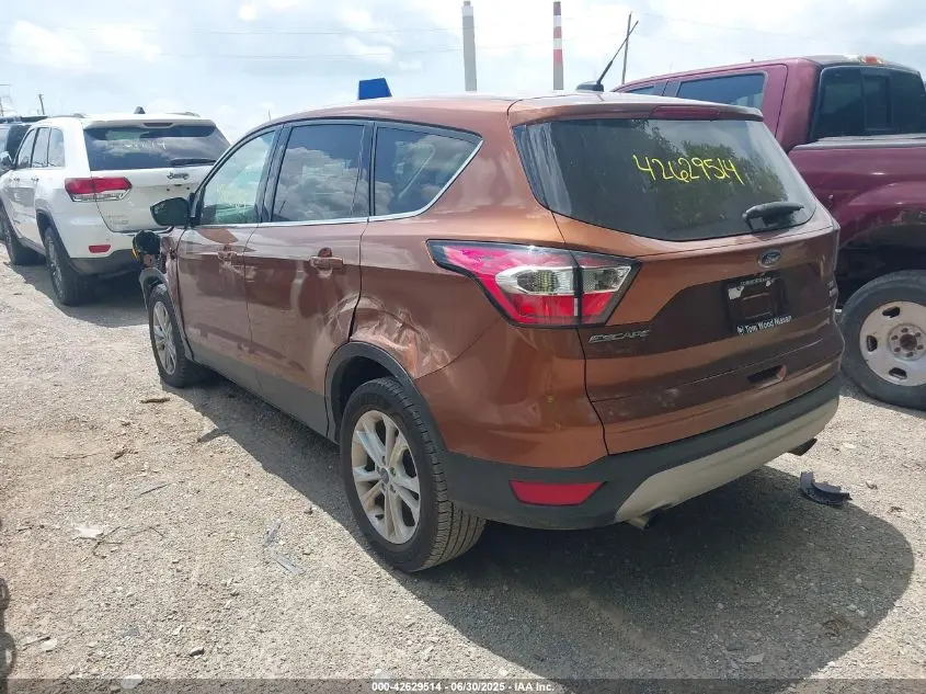 2017 FORD ESCAPE SE