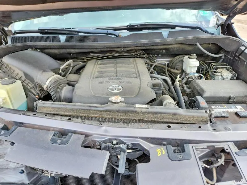 2018 TOYOTA TUNDRA CREWMAX SR5  