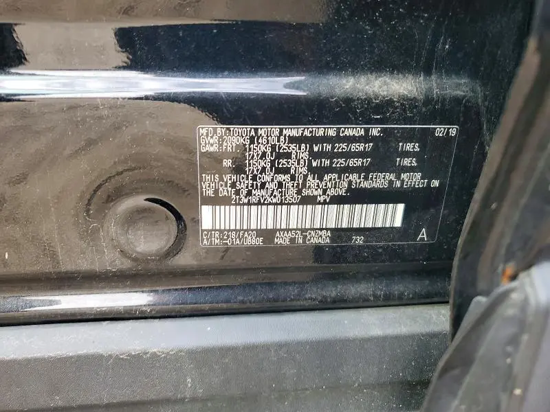 2019 TOYOTA RAV4 XLE  