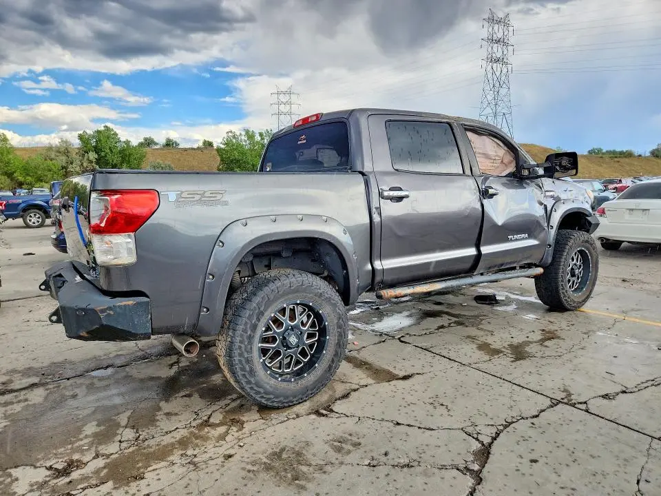 2013 TOYOTA TUNDRA CREWMAX SR5  