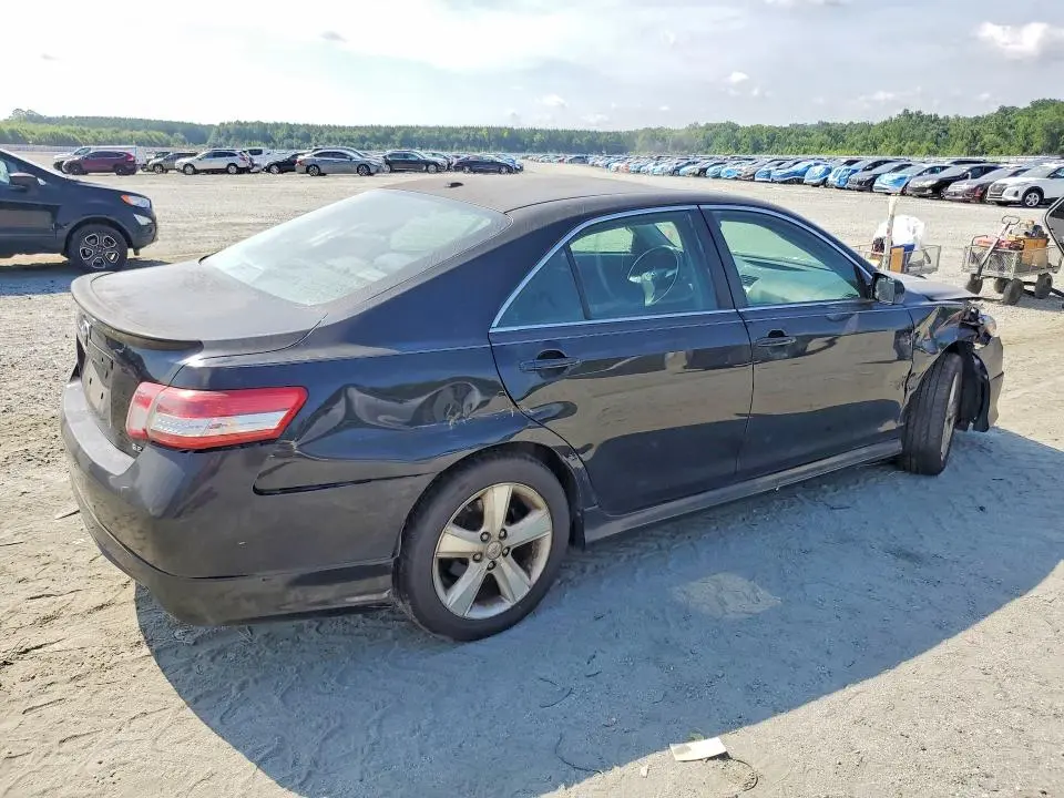 2010 TOYOTA CAMRY SE  