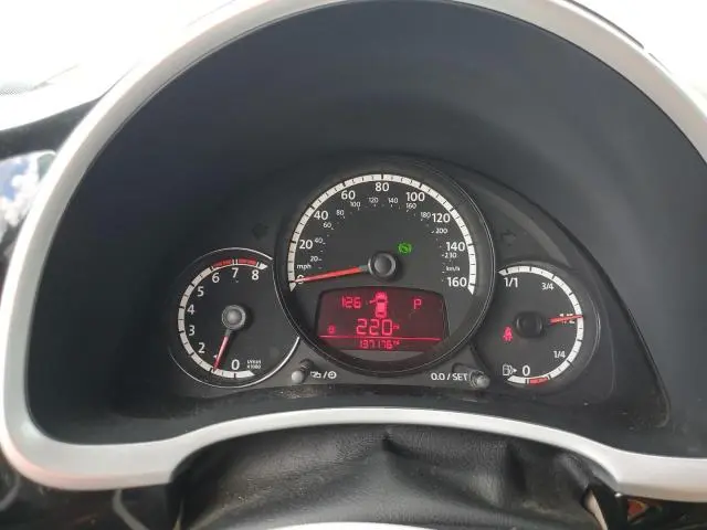 2013 VOLKSWAGEN BEETLE   
