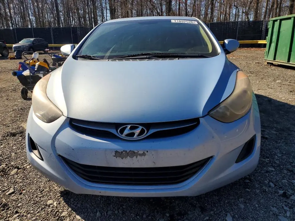 2011 HYUNDAI ELENTRA   