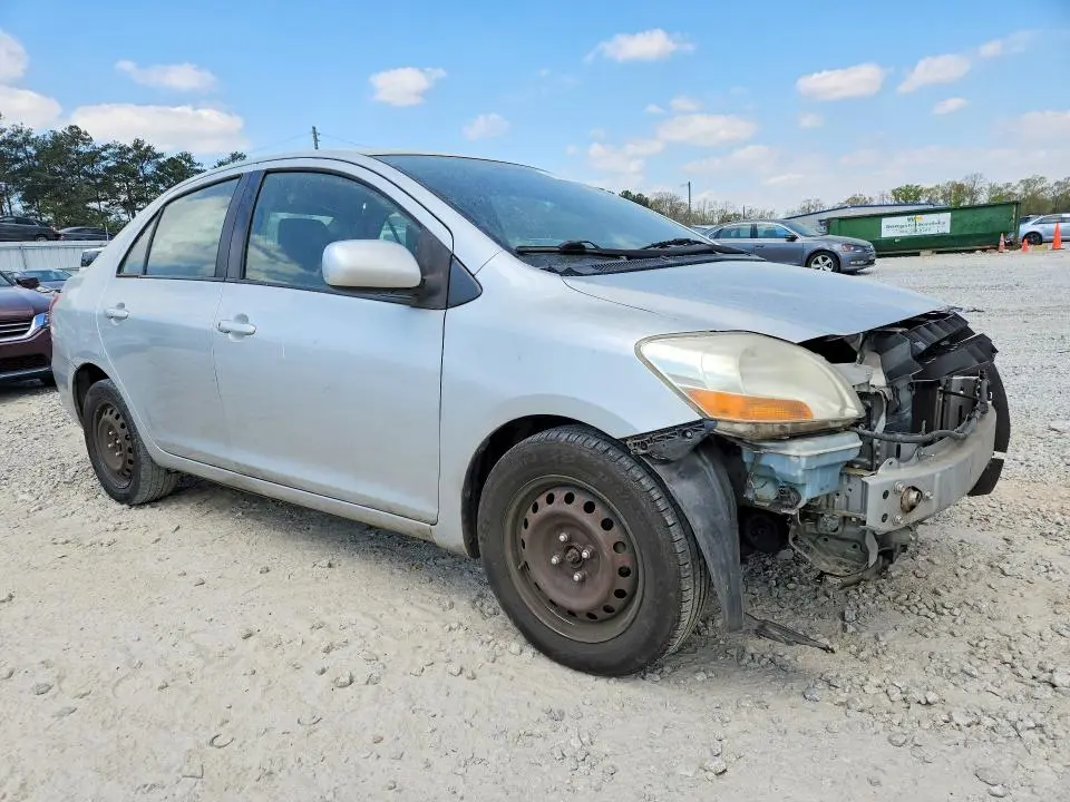 2010 TOYOTA YARIS BASE  