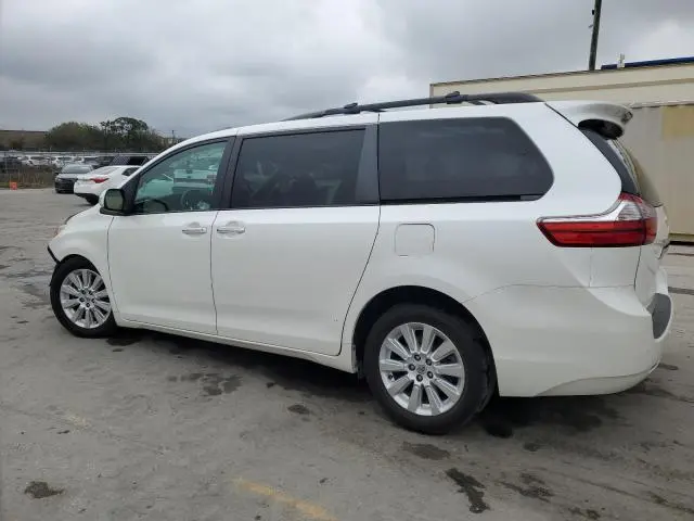 2015 TOYOTA SIENNA XLE  