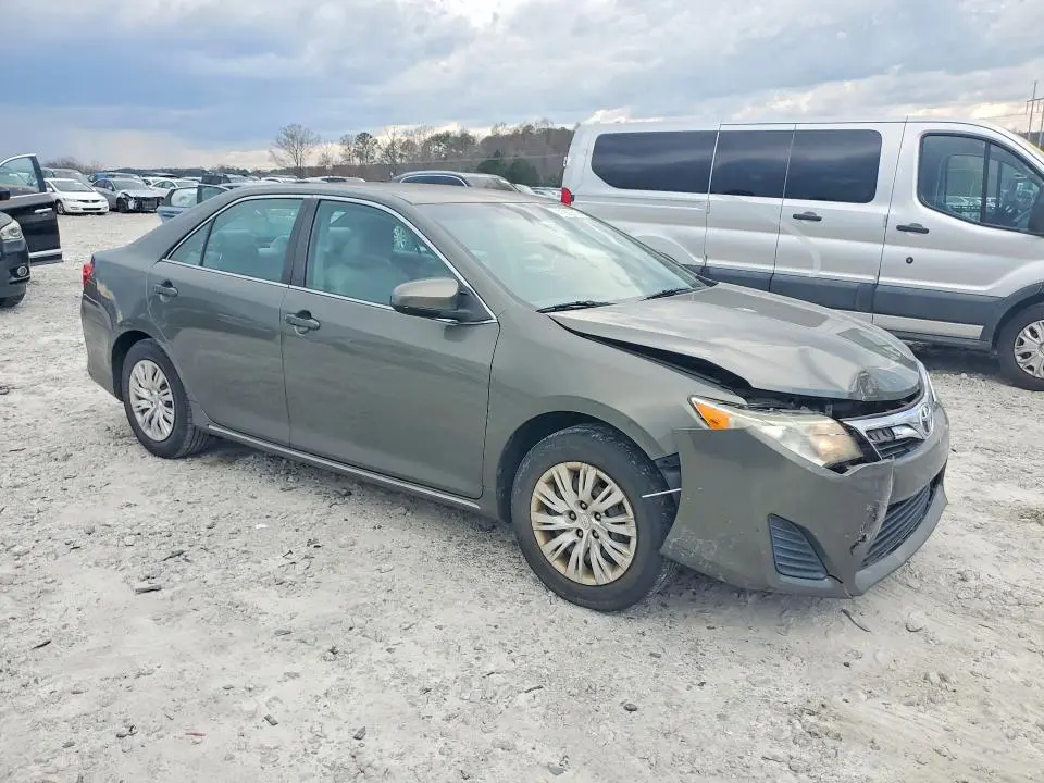 2014 TOYOTA CAMRY LE  
