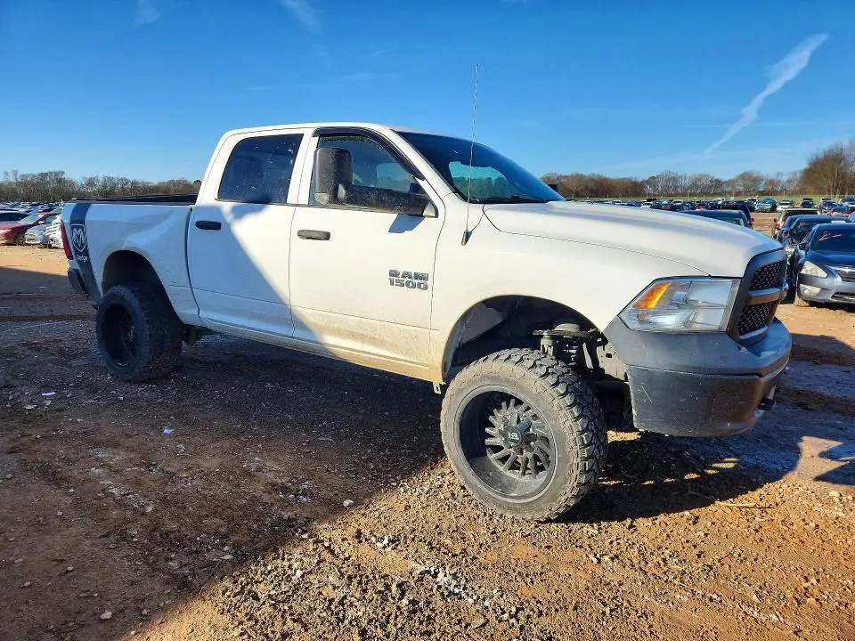 2016 RAM 1500 ST  