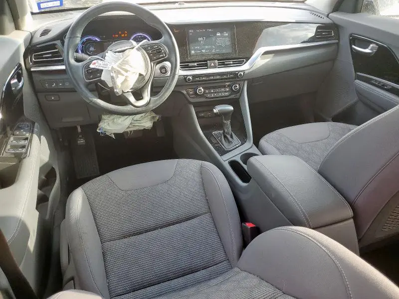 2020 KIA NIRO LX  