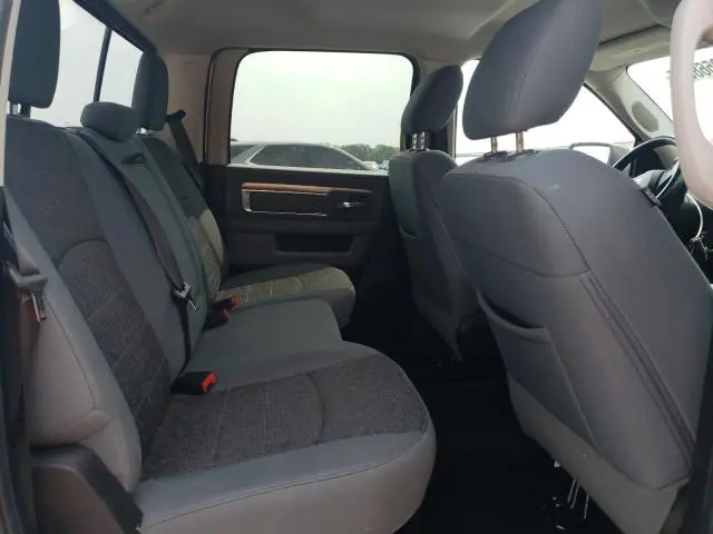 2017 RAM 1500 SLT  