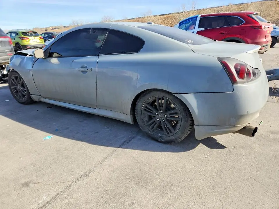 2011 INFINITI G37   
