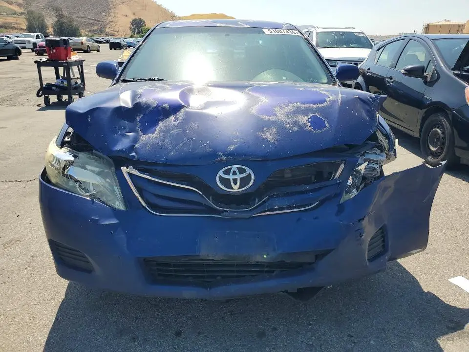 2011 TOYOTA CAMRY LE  