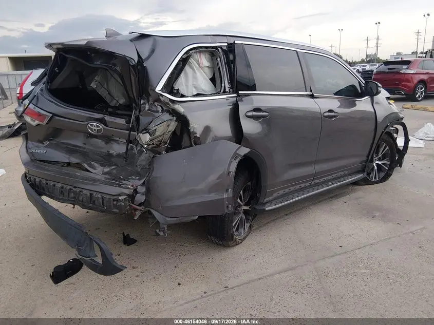 2016 TOYOTA HIGHLANDER XLE V6