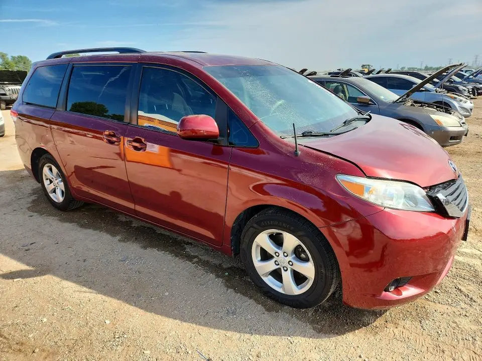 2011 TOYOTA SIENNA LE  