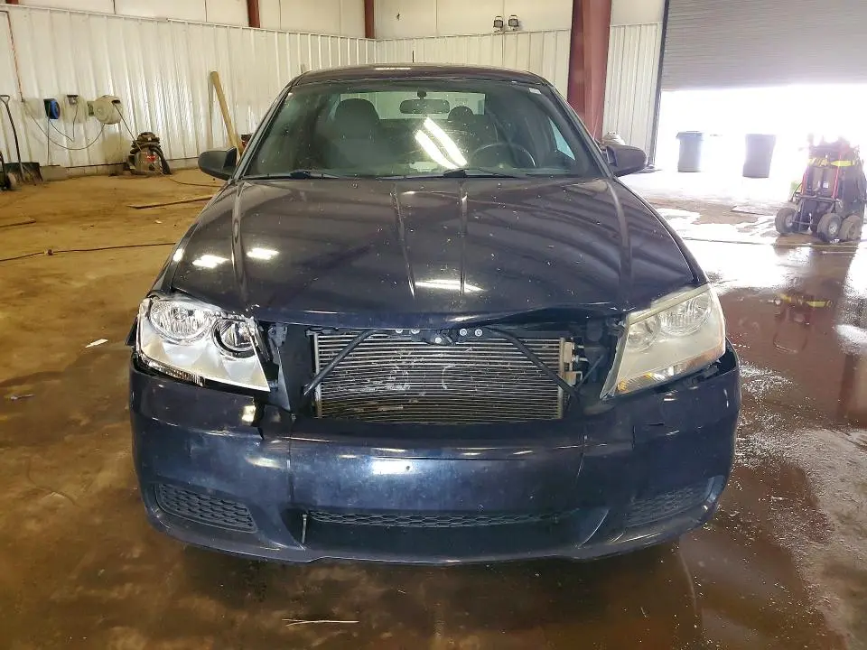 2014 DODGE AVENGER SE  