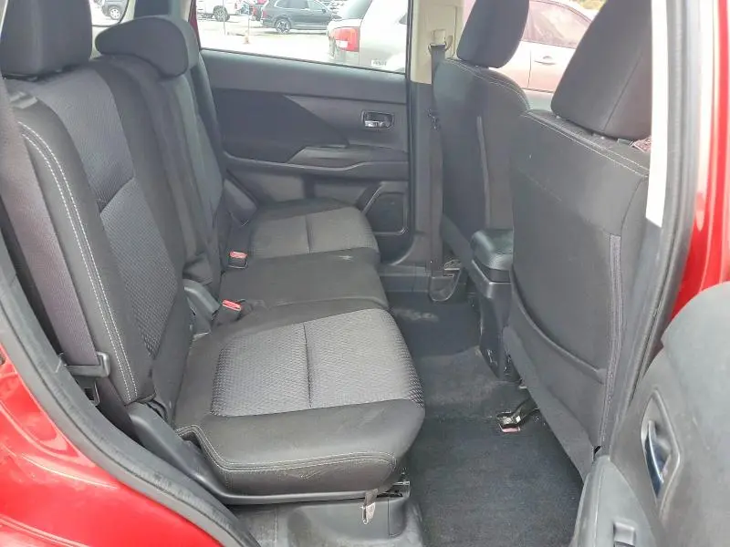 2018 MITSUBISHI OUTLANDER SE  