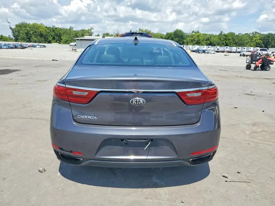 2017 KIA CADENZA PREMIUM  