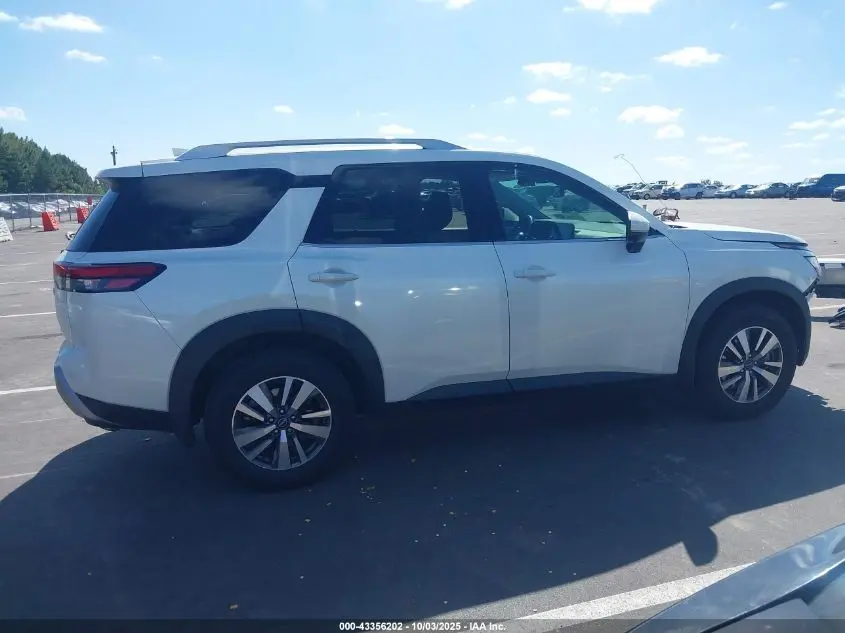 2022 NISSAN PATHFINDER SL 4WD