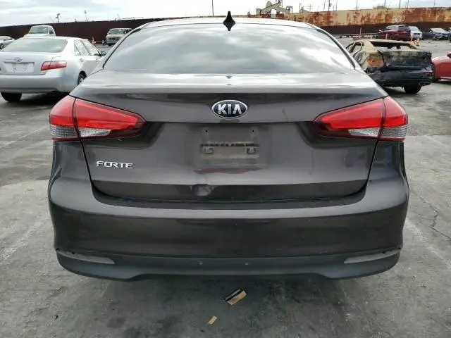 2018 KIA FORTE LX  