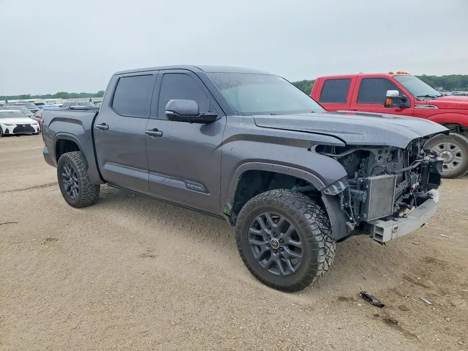 2022 TOYOTA TUNDRA PLATINUM  