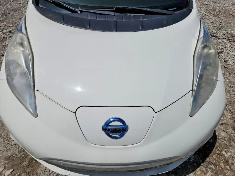 2015 NISSAN LEAF S  